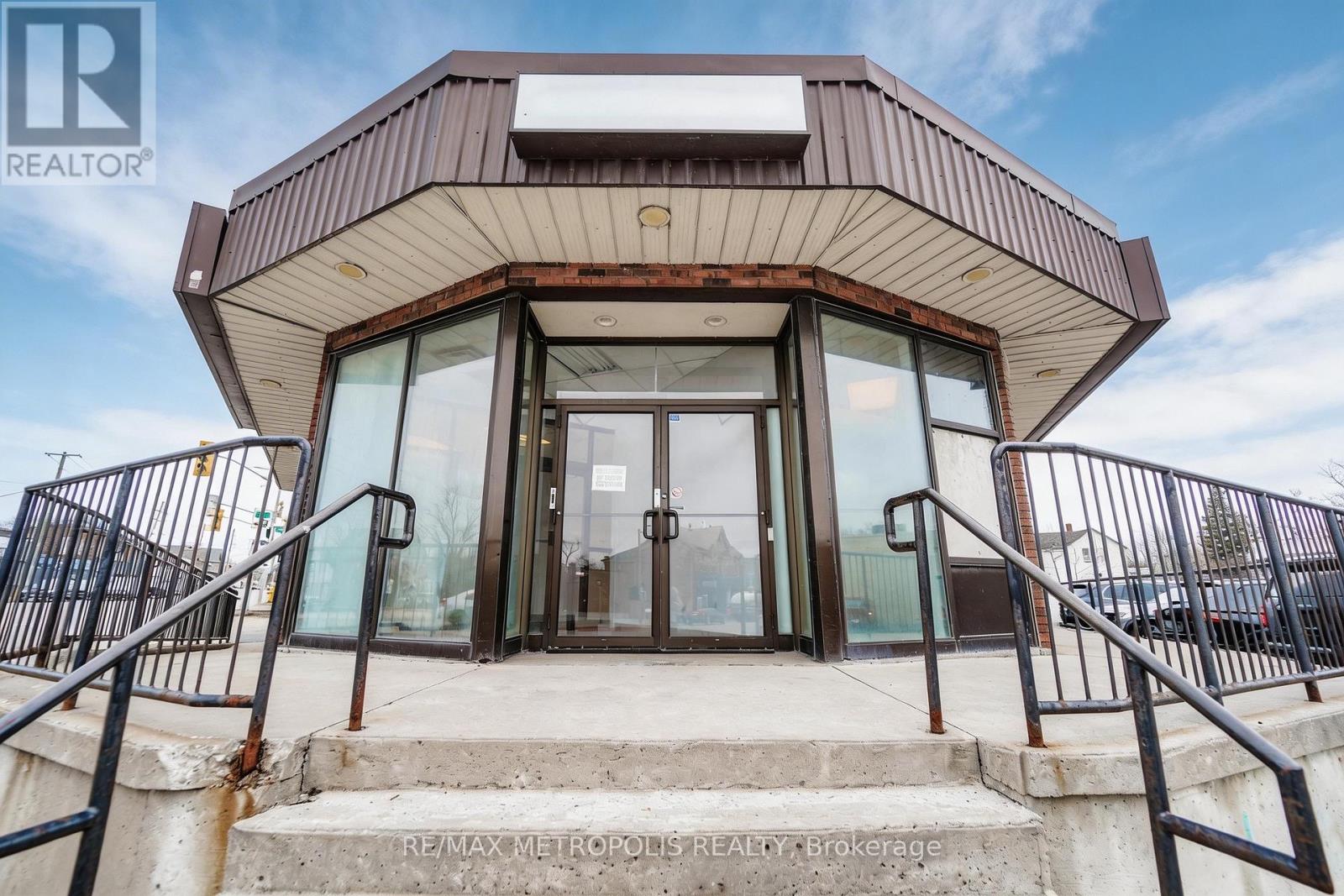 1 - 21 Essa Road, Barrie, Ontario  L4N 3K4 - Photo 4 - S12951646