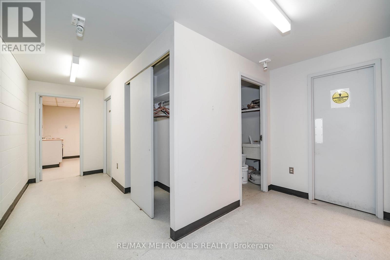 1 - 21 Essa Road, Barrie, Ontario  L4N 3K4 - Photo 44 - S12951646