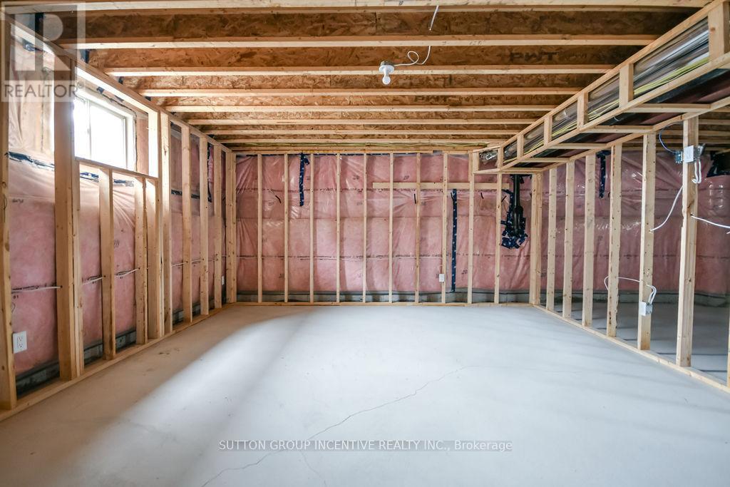 10 Cottonwood Street, Springwater, Ontario  L0L 1Y2 - Photo 21 - S12951736