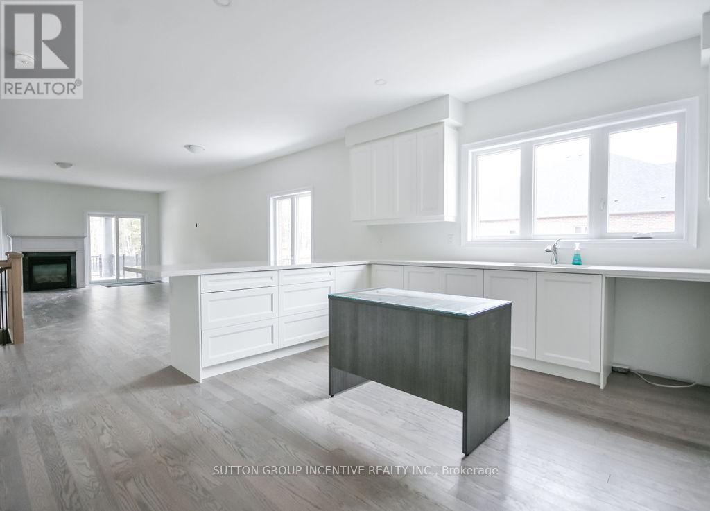 10 Cottonwood Street, Springwater, Ontario  L0L 1Y2 - Photo 6 - S12951736