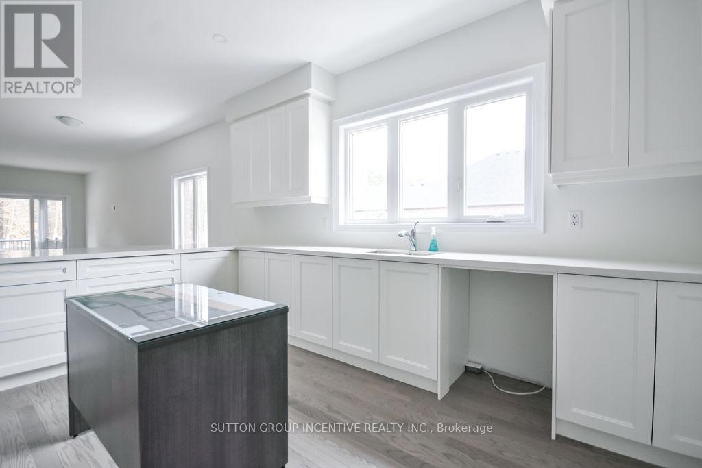 10 Cottonwood Street, Springwater, Ontario  L0L 1Y2 - Photo 8 - S12951736