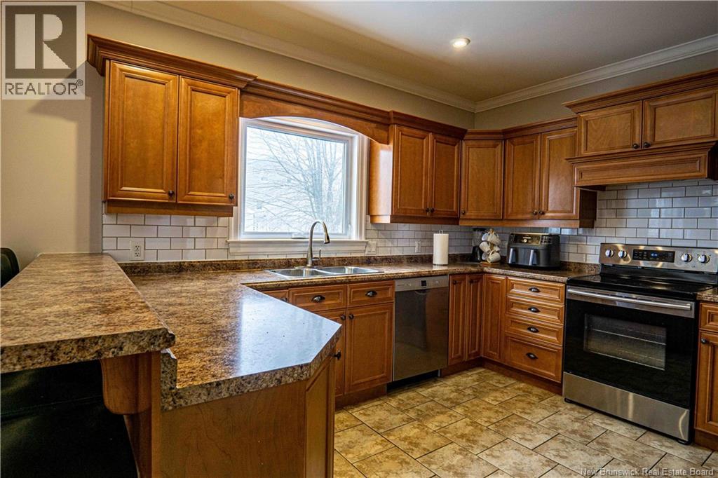 52 Dawson Drive, Oromocto, New Brunswick  E2V 0B6 - Photo 12 - NB136382