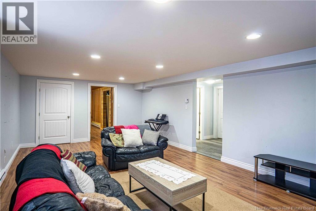 52 Dawson Drive, Oromocto, New Brunswick  E2V 0B6 - Photo 34 - NB136382