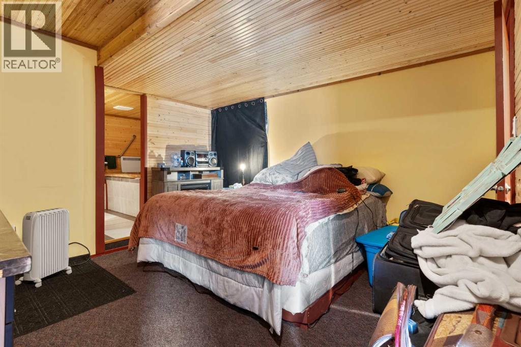 230 Main Street, Ferintosh, Alberta  T0B 1M0 - Photo 34 - A2298598