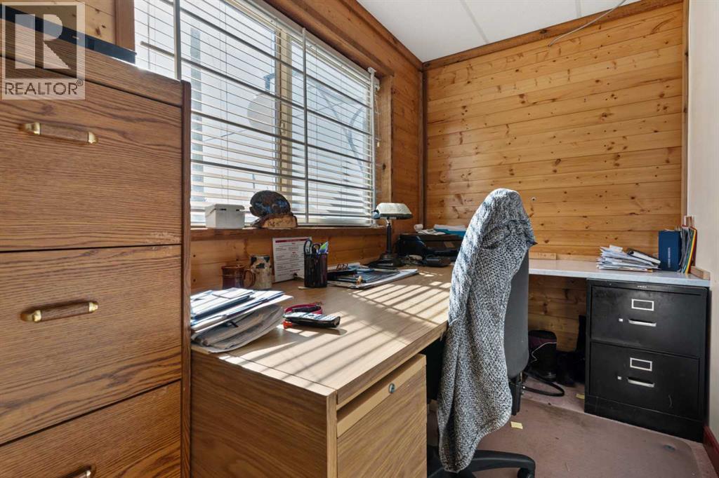 230 Main Street, Ferintosh, Alberta  T0B 1M0 - Photo 35 - A2298598