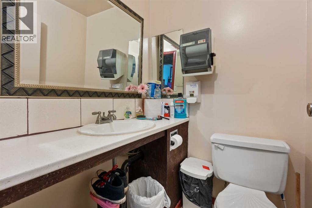 230 Main Street, Ferintosh, Alberta  T0B 1M0 - Photo 36 - A2298598