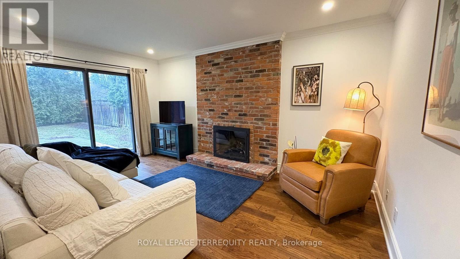 1841 Sherwood Forrest Circle, Mississauga, Ontario  L5K 2G6 - Photo 18 - W12951510