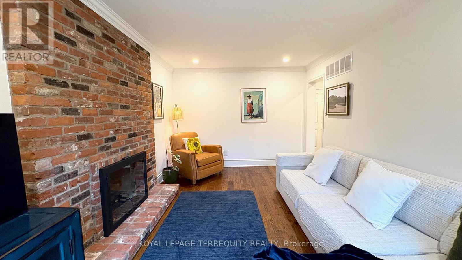 1841 Sherwood Forrest Circle, Mississauga, Ontario  L5K 2G6 - Photo 20 - W12951510