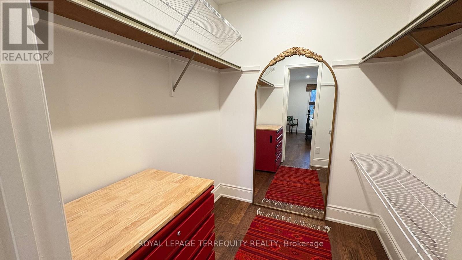 1841 Sherwood Forrest Circle, Mississauga, Ontario  L5K 2G6 - Photo 26 - W12951510