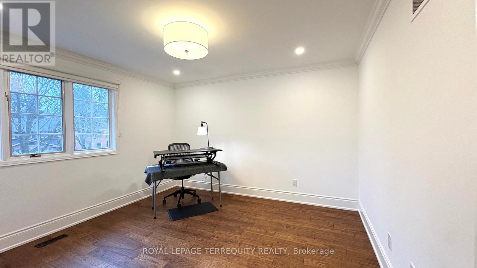 1841 Sherwood Forrest Circle, Mississauga, Ontario  L5K 2G6 - Photo 35 - W12951510