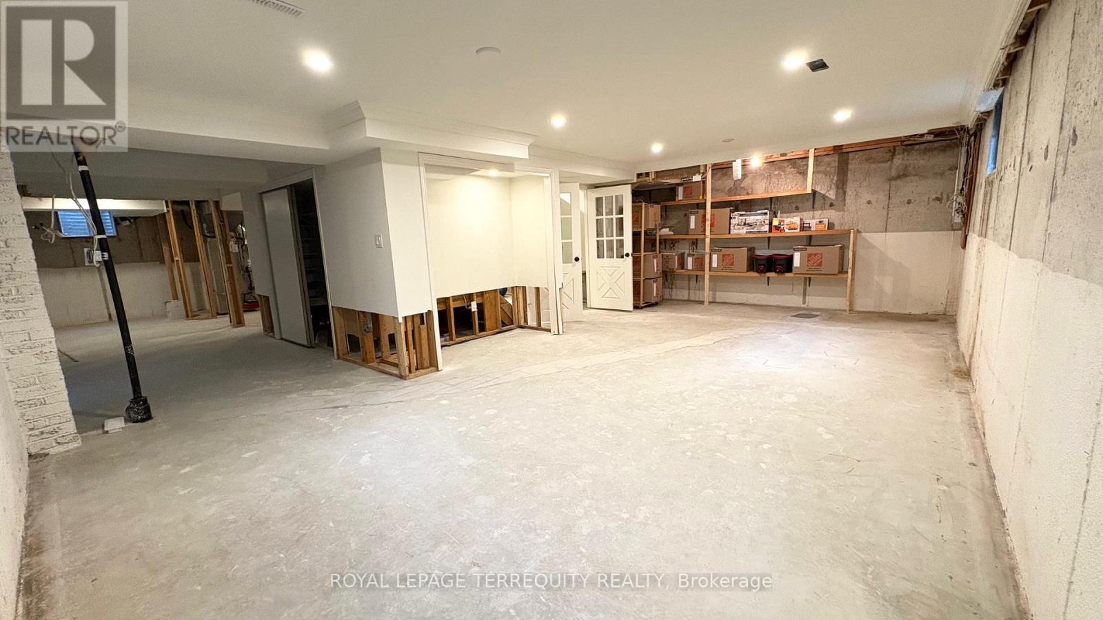 1841 Sherwood Forrest Circle, Mississauga, Ontario  L5K 2G6 - Photo 39 - W12951510