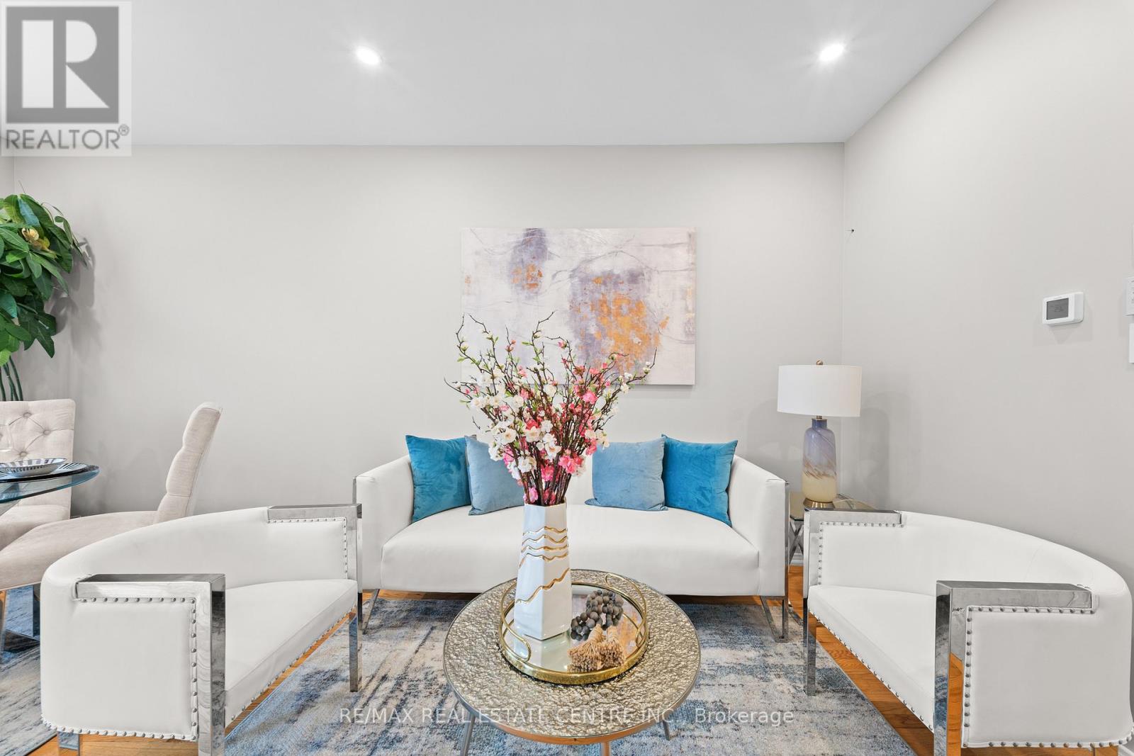 62 Sussexvale Drive, Brampton, Ontario  L6R 0W2 - Photo 9 - W12951536