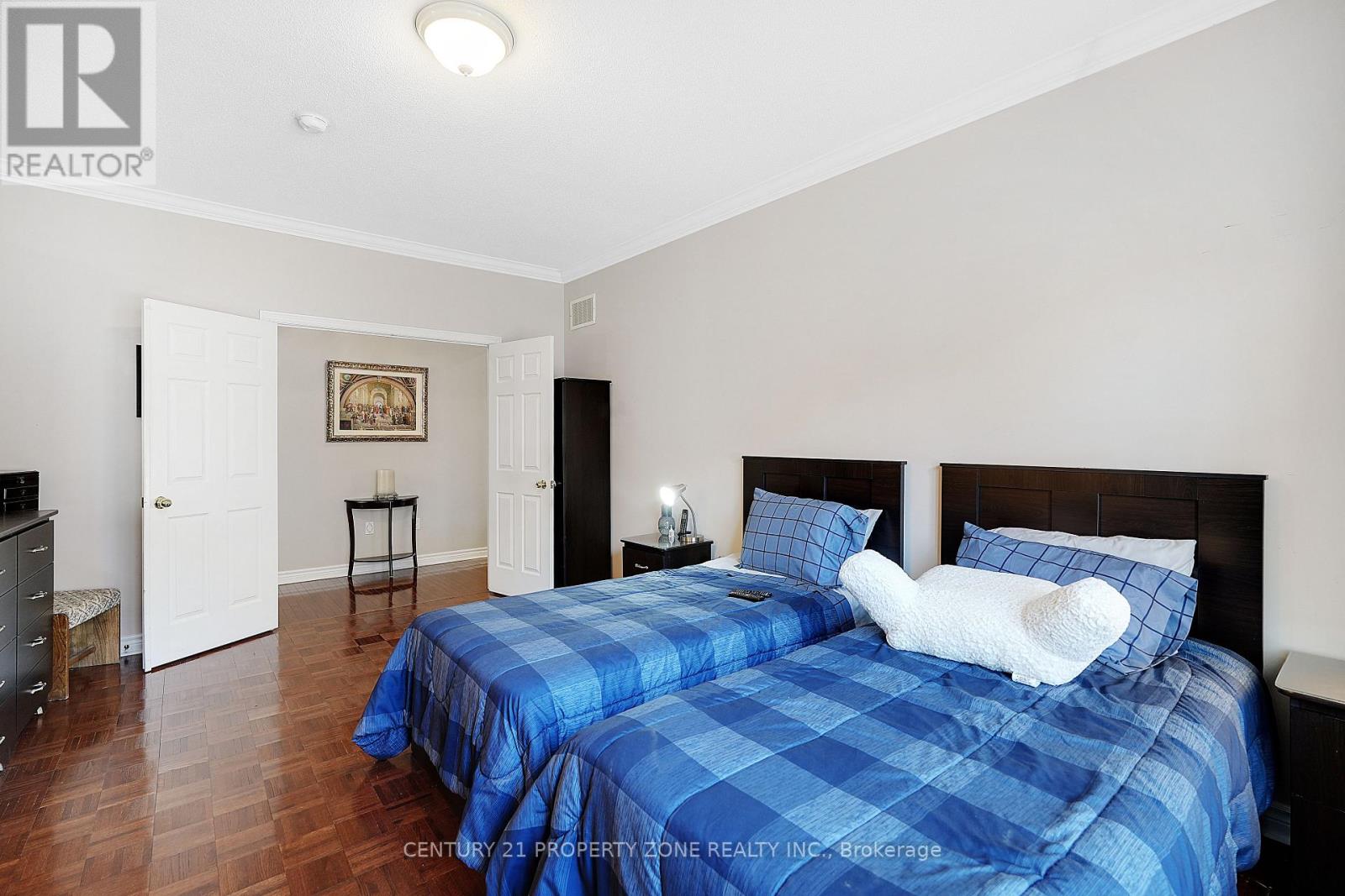 38 Castlegate Boulevard, Brampton, Ontario  L6P 2L3 - Photo 16 - W12951540