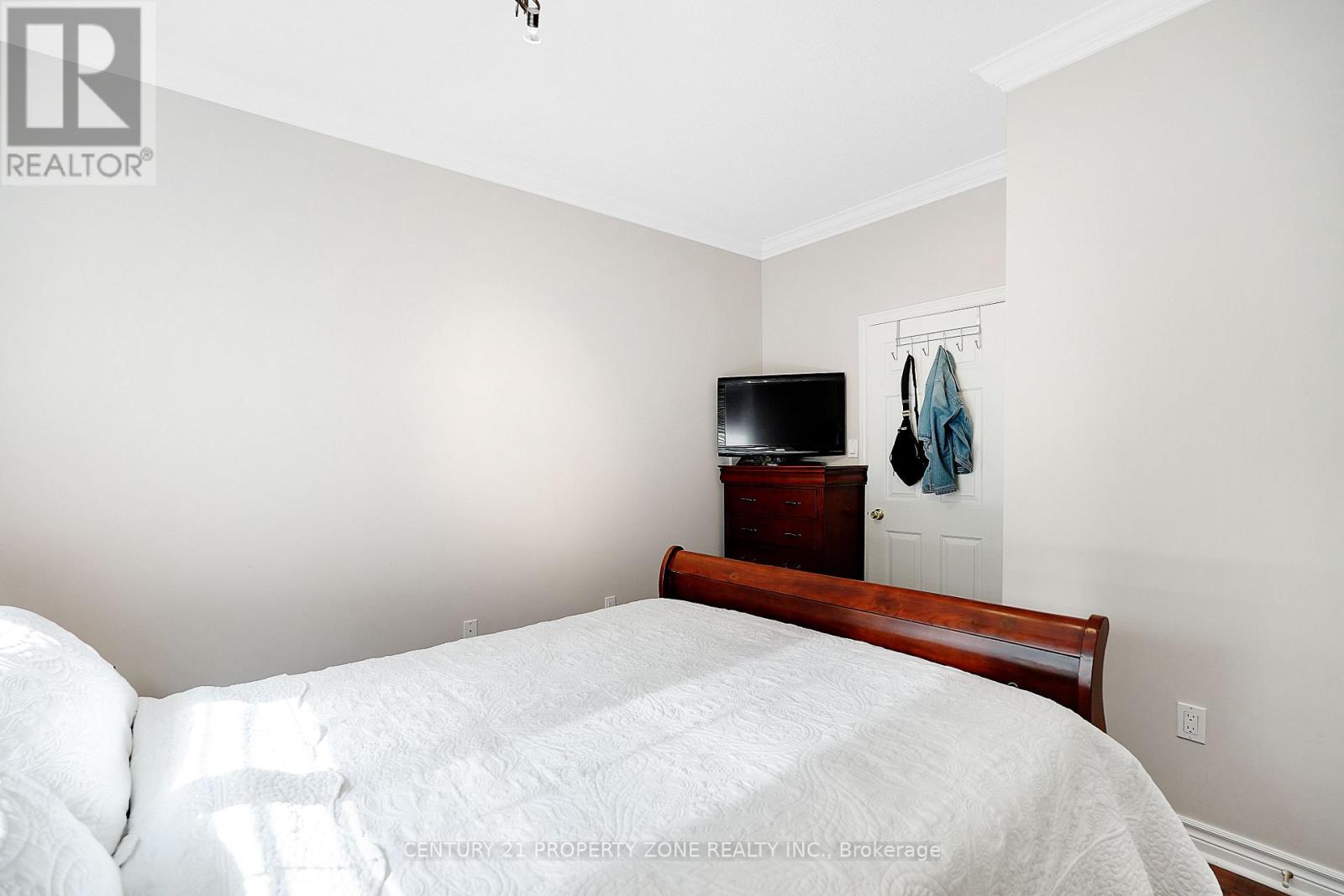 38 Castlegate Boulevard, Brampton, Ontario  L6P 2L3 - Photo 21 - W12951540