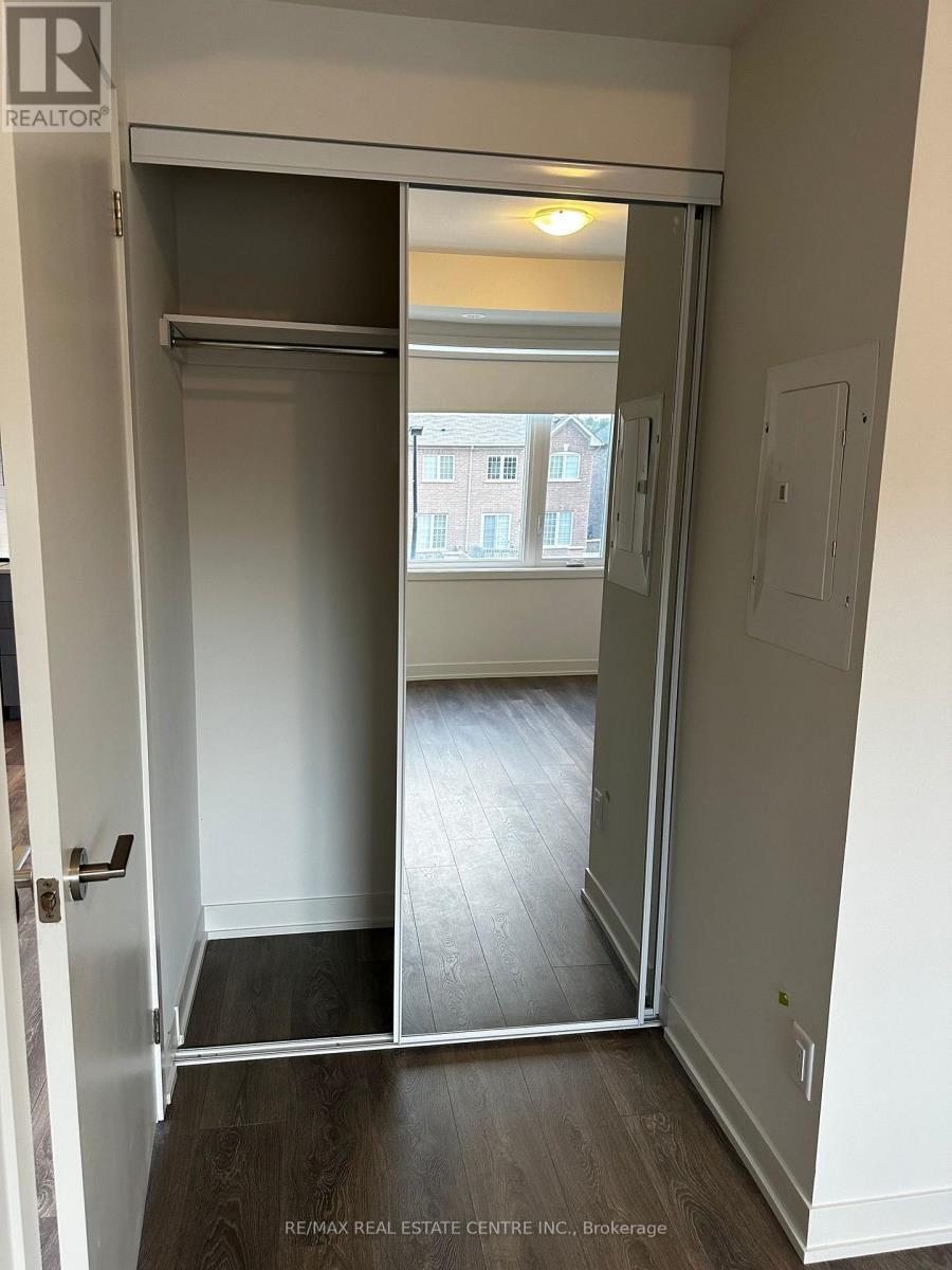 204 - 58 Sky Harbour Drive, Brampton, Ontario  L6Y 0C1 - Photo 2 - W12951542