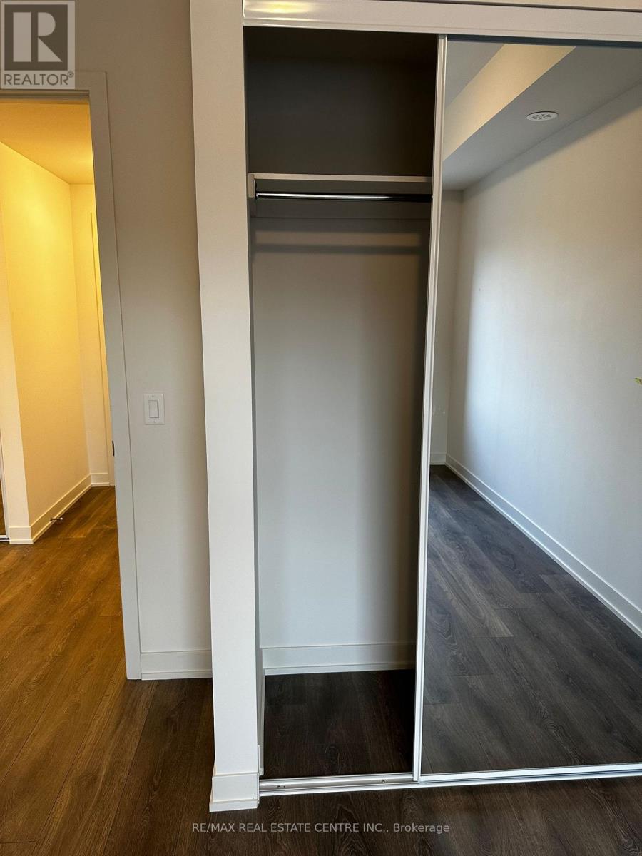 204 - 58 Sky Harbour Drive, Brampton, Ontario  L6Y 0C1 - Photo 7 - W12951542