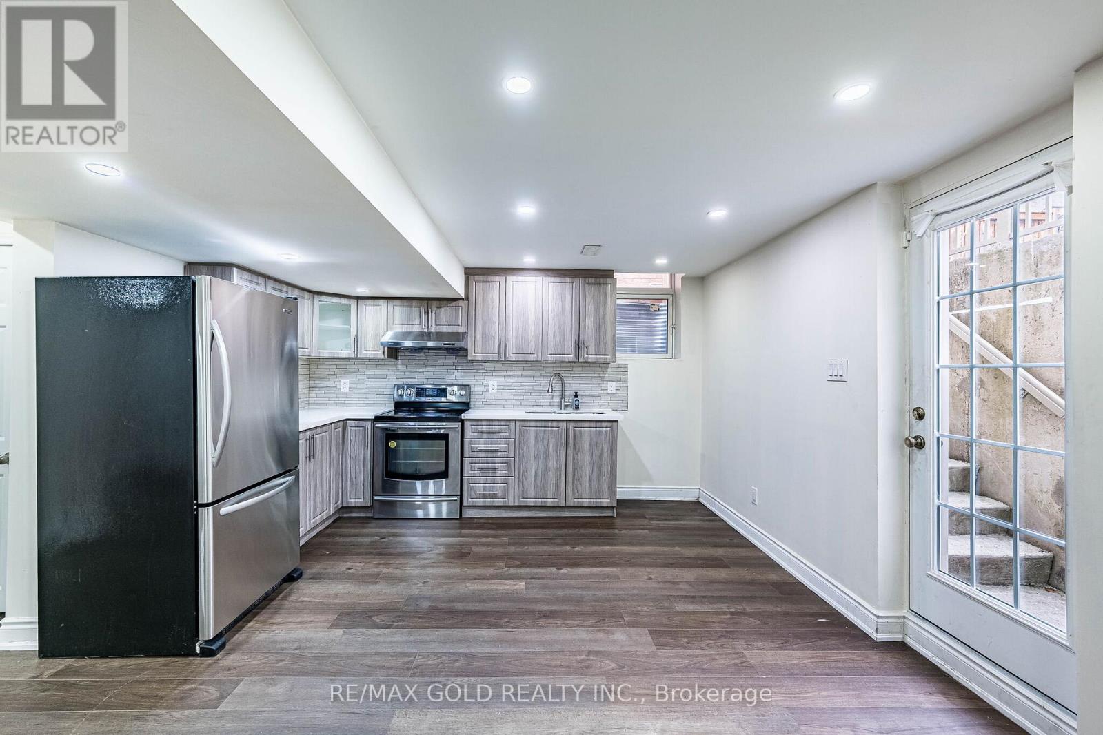 14 Lloyd Crescent, Brampton, Ontario  L7A 4J5 - Photo 32 - W12951574