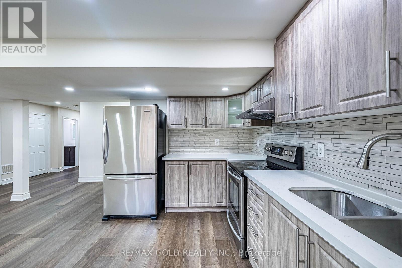 14 Lloyd Crescent, Brampton, Ontario  L7A 4J5 - Photo 34 - W12951574