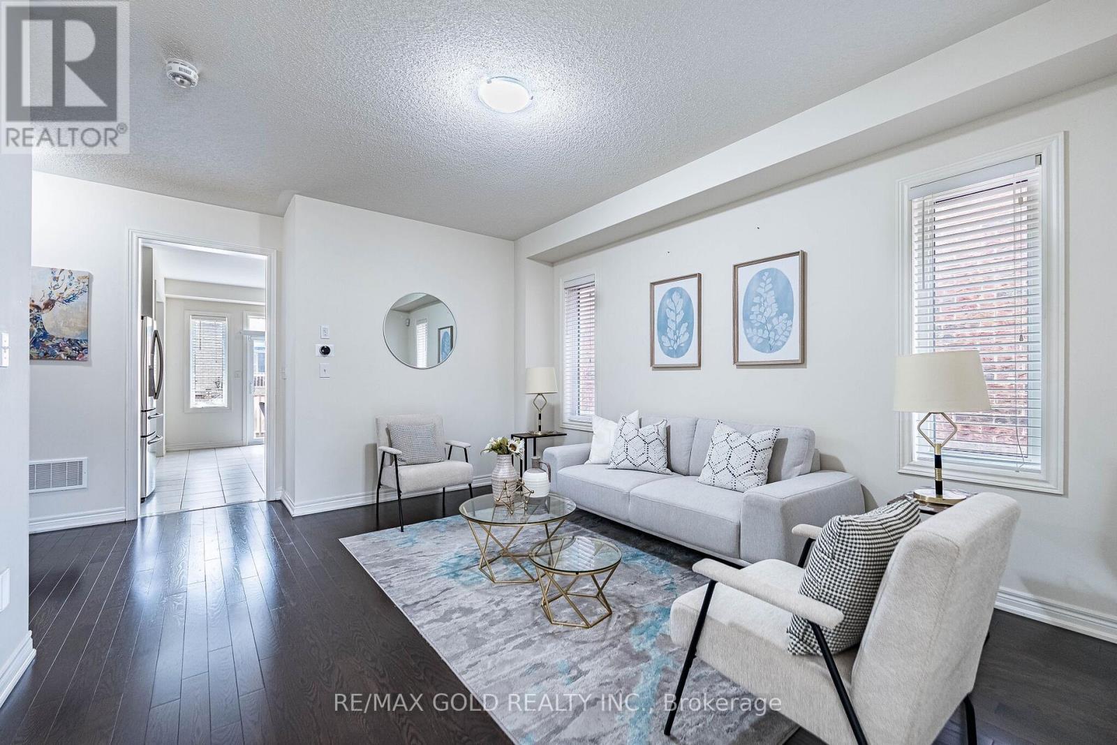 14 Lloyd Crescent, Brampton, Ontario  L7A 4J5 - Photo 5 - W12951574