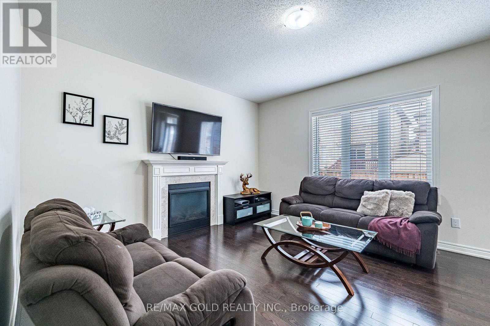 14 Lloyd Crescent, Brampton, Ontario  L7A 4J5 - Photo 8 - W12951574