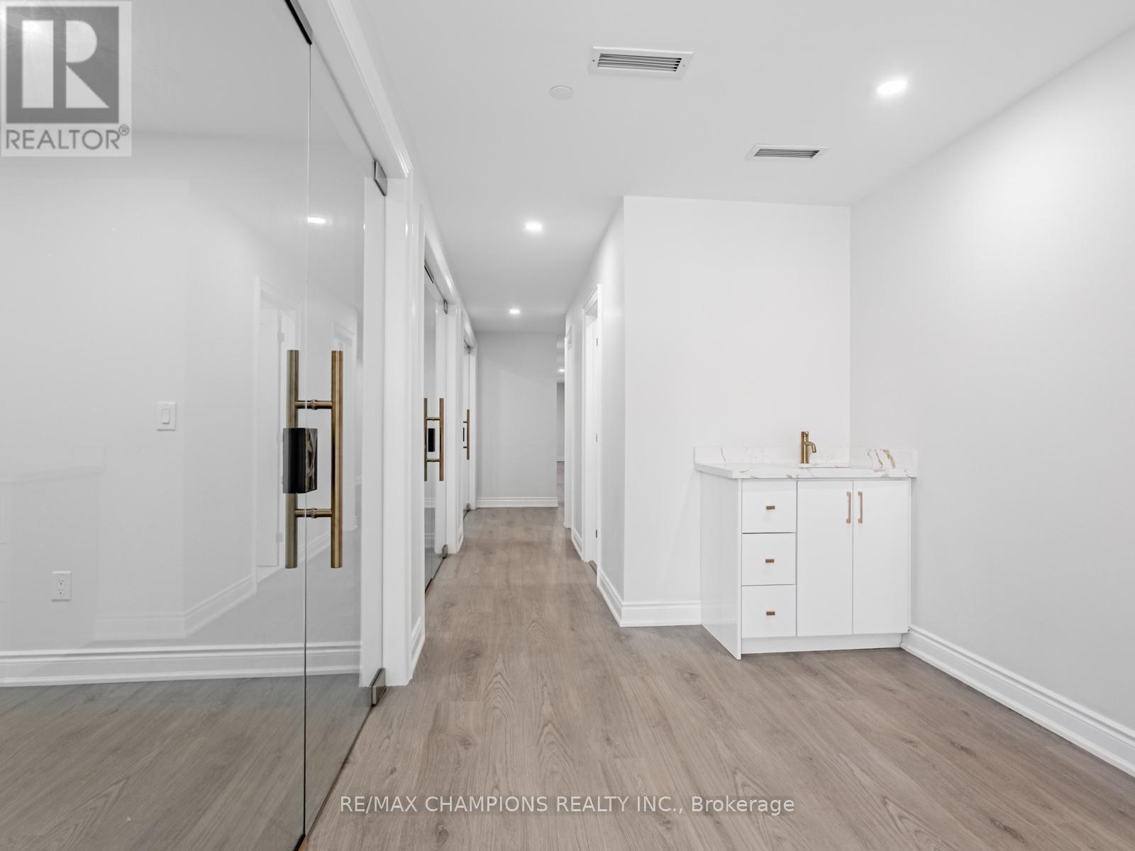 26 - 2565 Steeles Avenue E, Brampton, Ontario  L6T 4L6 - Photo 7 - W12951594