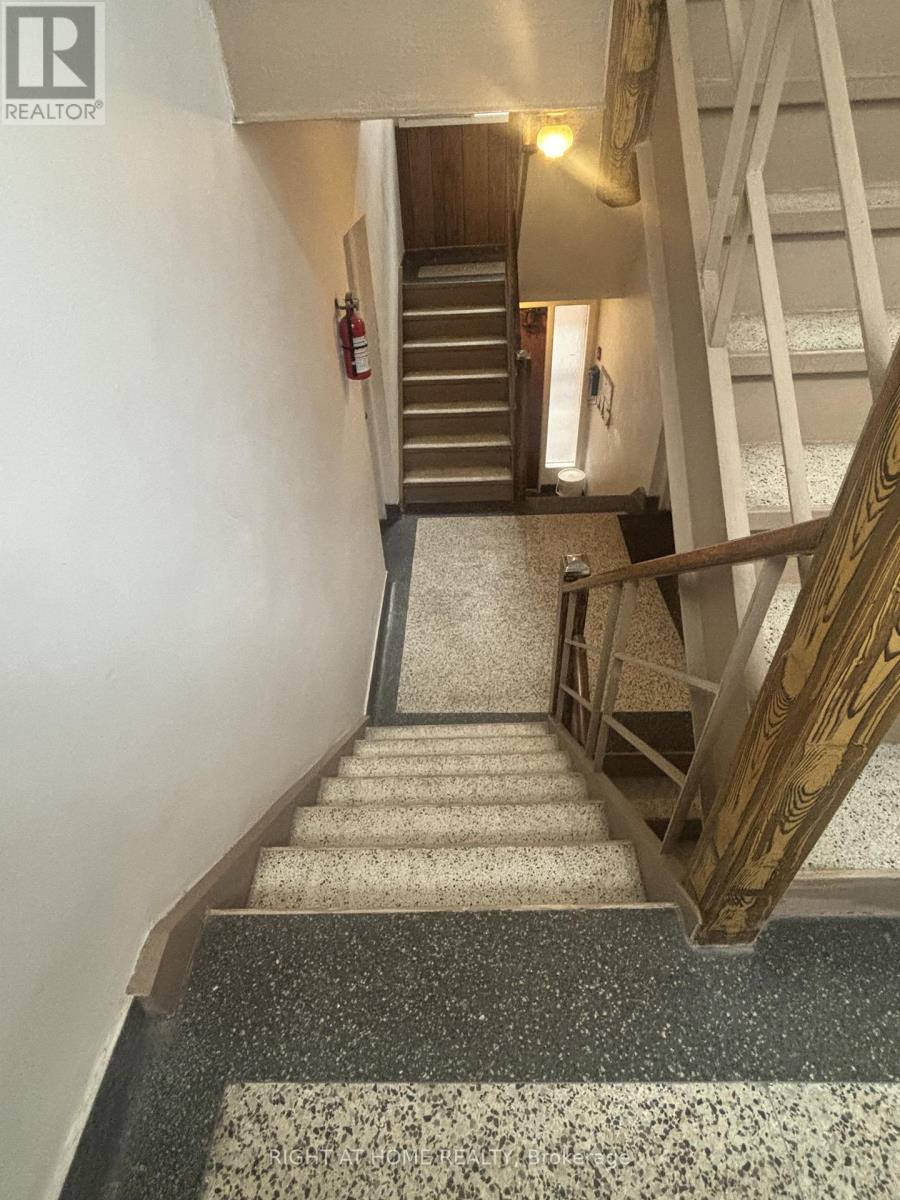 6 - 24 Vanevery Street, Toronto, Ontario  M8V 1Y6 - Photo 4 - W12951610