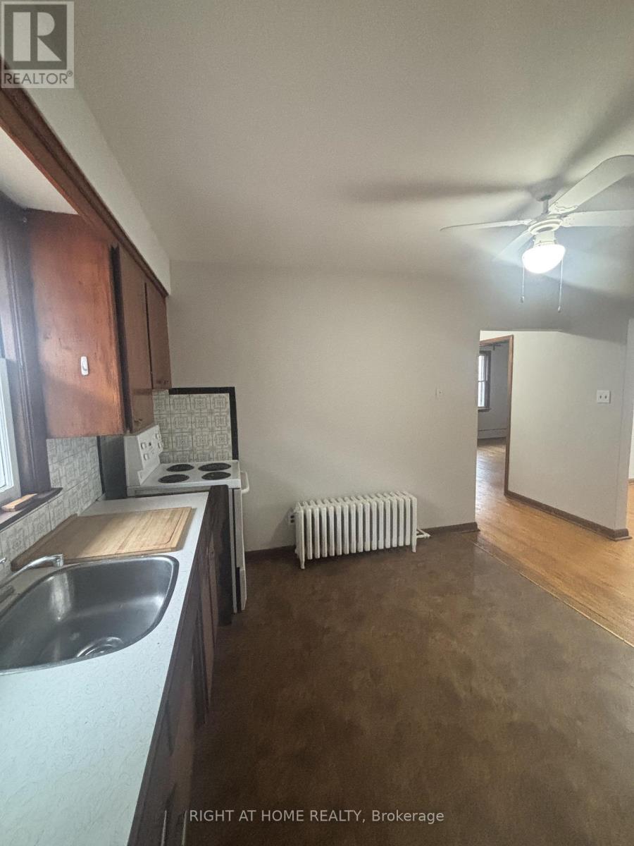 6 - 24 Vanevery Street, Toronto, Ontario  M8V 1Y6 - Photo 7 - W12951610