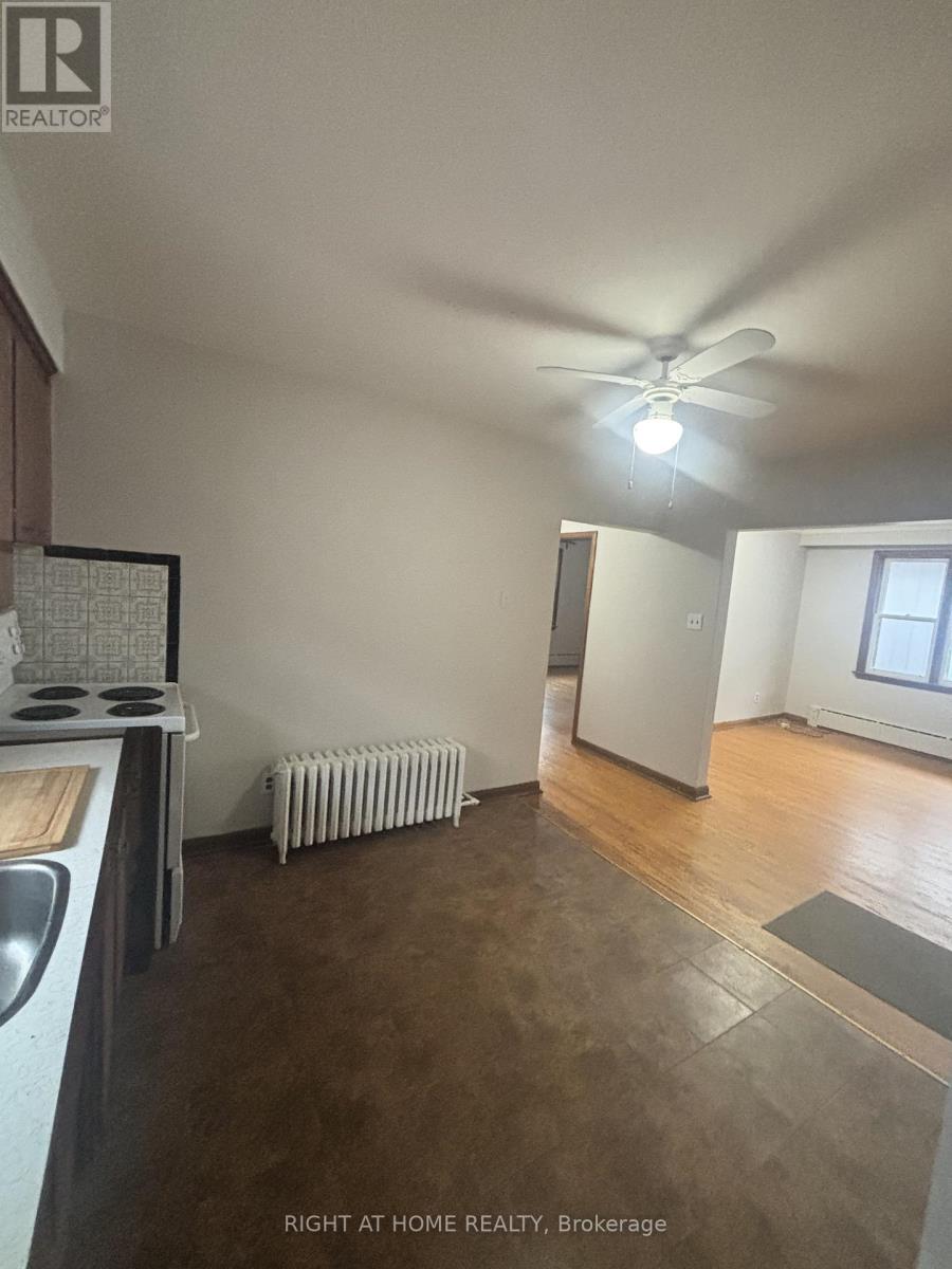 6 - 24 Vanevery Street, Toronto, Ontario  M8V 1Y6 - Photo 8 - W12951610