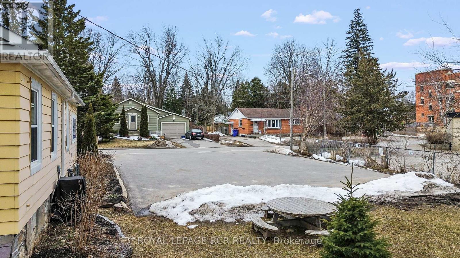 16 Church Street, Orangeville, Ontario  L9W 1N2 - Photo 17 - W12951632