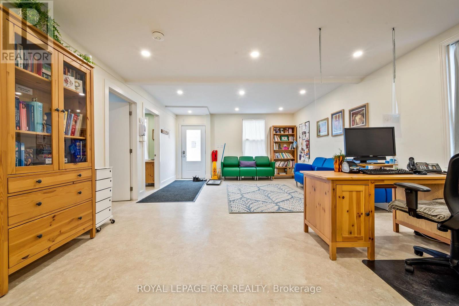 16 Church Street, Orangeville, Ontario  L9W 1N2 - Photo 4 - W12951632