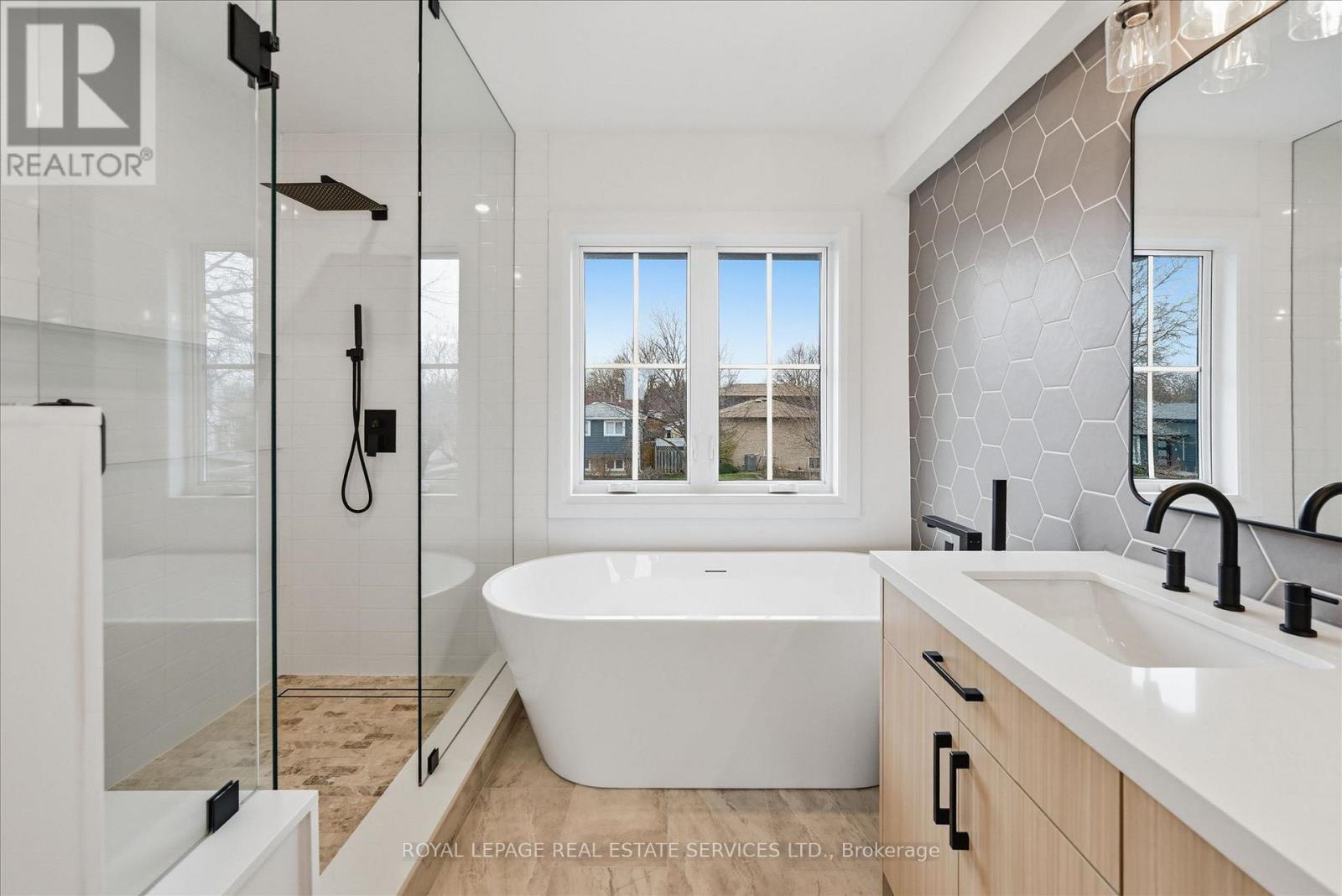 2212 Urwin Crescent, Oakville, Ontario  L6L 2T2 - Photo 24 - W12951654