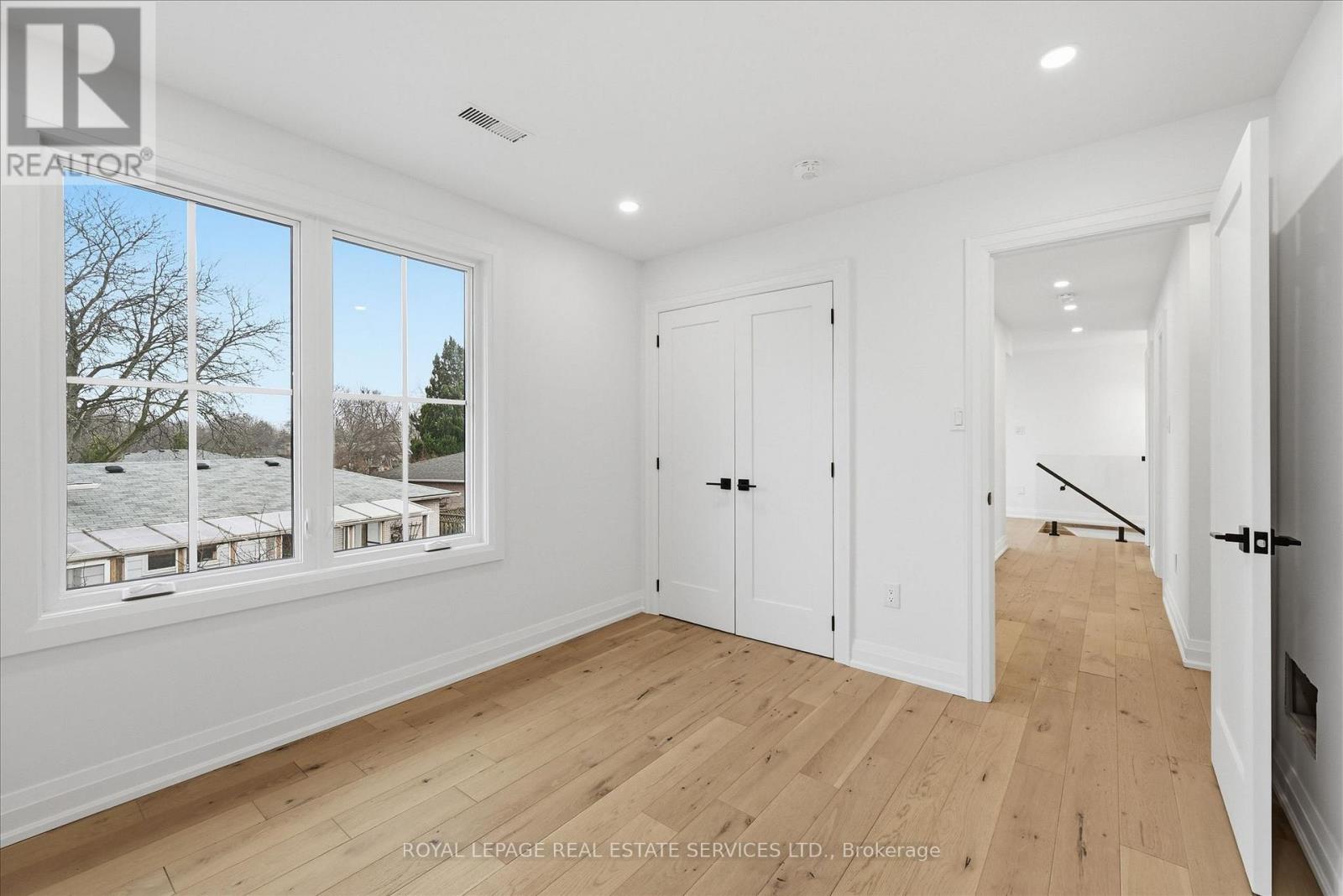 2212 Urwin Crescent, Oakville, Ontario  L6L 2T2 - Photo 34 - W12951654