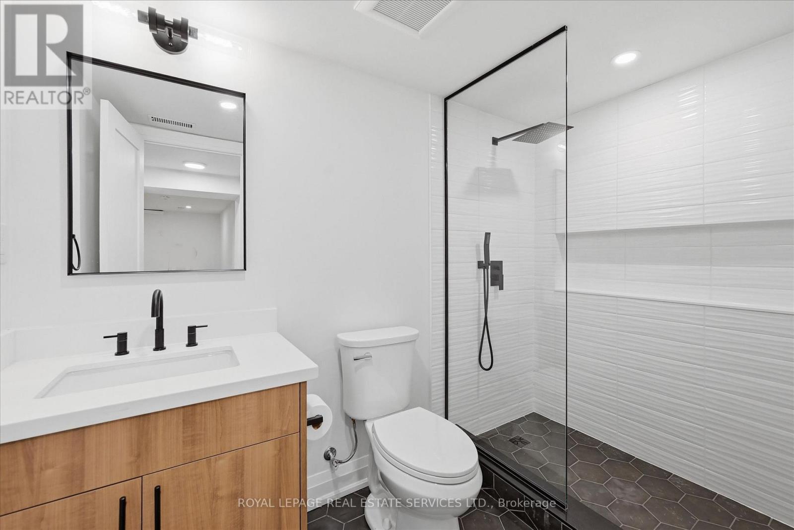 2212 Urwin Crescent, Oakville, Ontario  L6L 2T2 - Photo 41 - W12951654