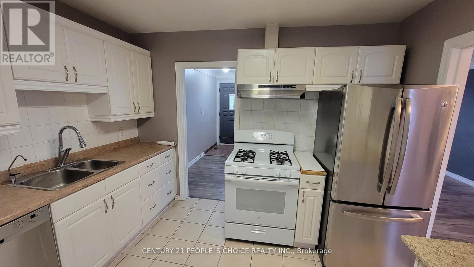 245 Foxbar Road, Burlington, Ontario  L7L 3A2 - Photo 12 - W12951660