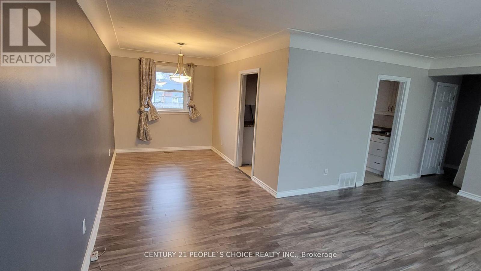 245 Foxbar Road, Burlington, Ontario  L7L 3A2 - Photo 14 - W12951660