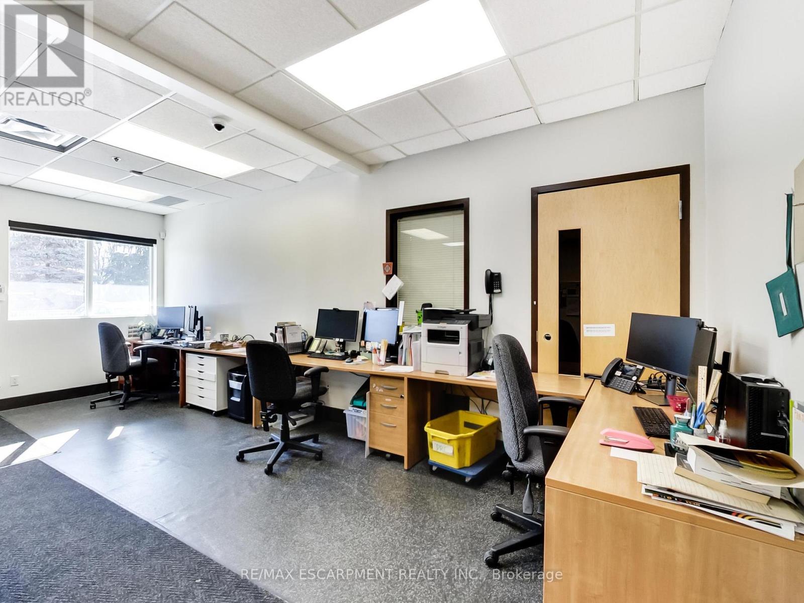 100 - 540 Plains Road E, Burlington, Ontario  L7T 2E3 - Photo 16 - W12951662