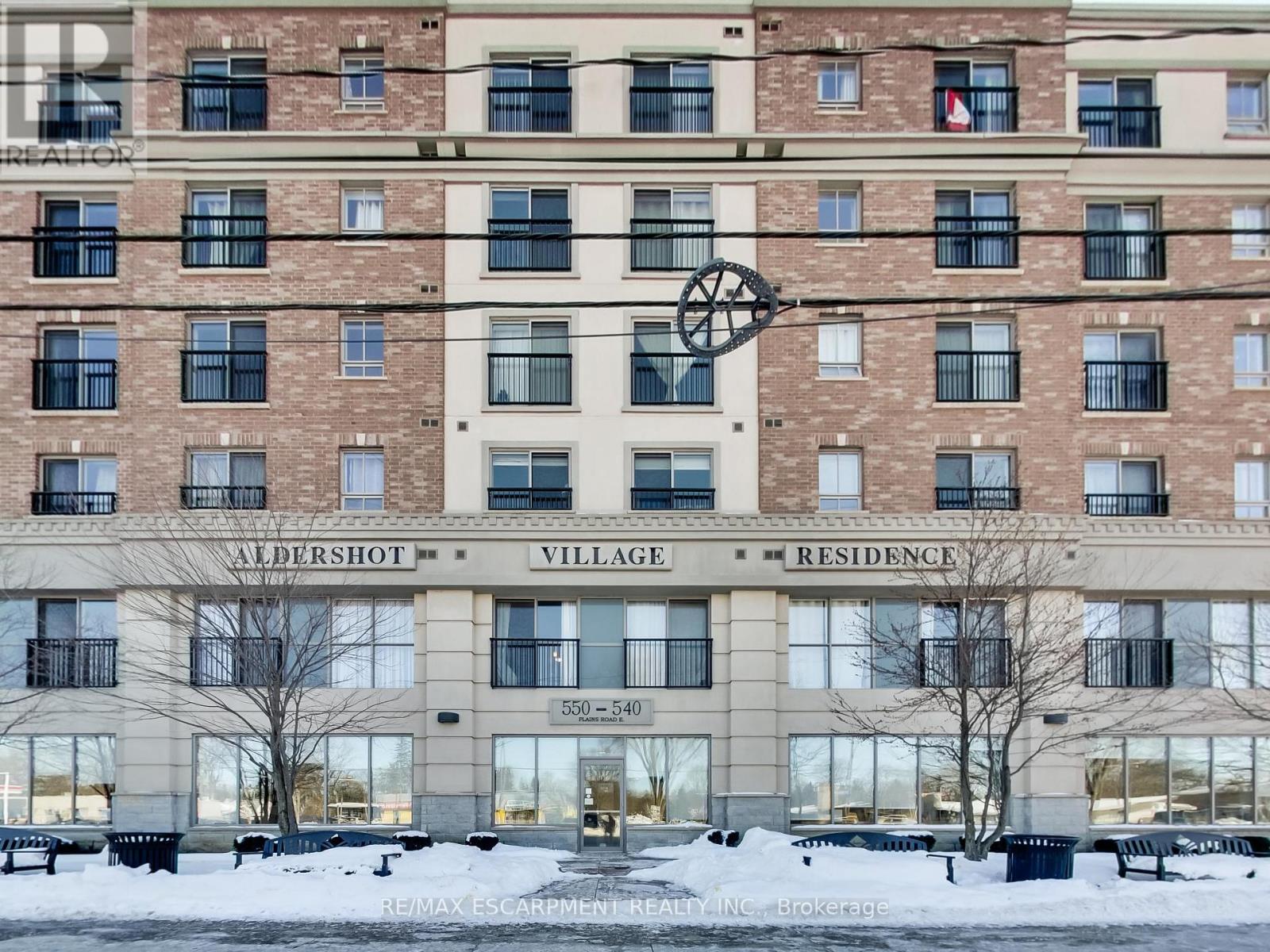 100 - 540 Plains Road E, Burlington, Ontario  L7T 2E3 - Photo 2 - W12951662