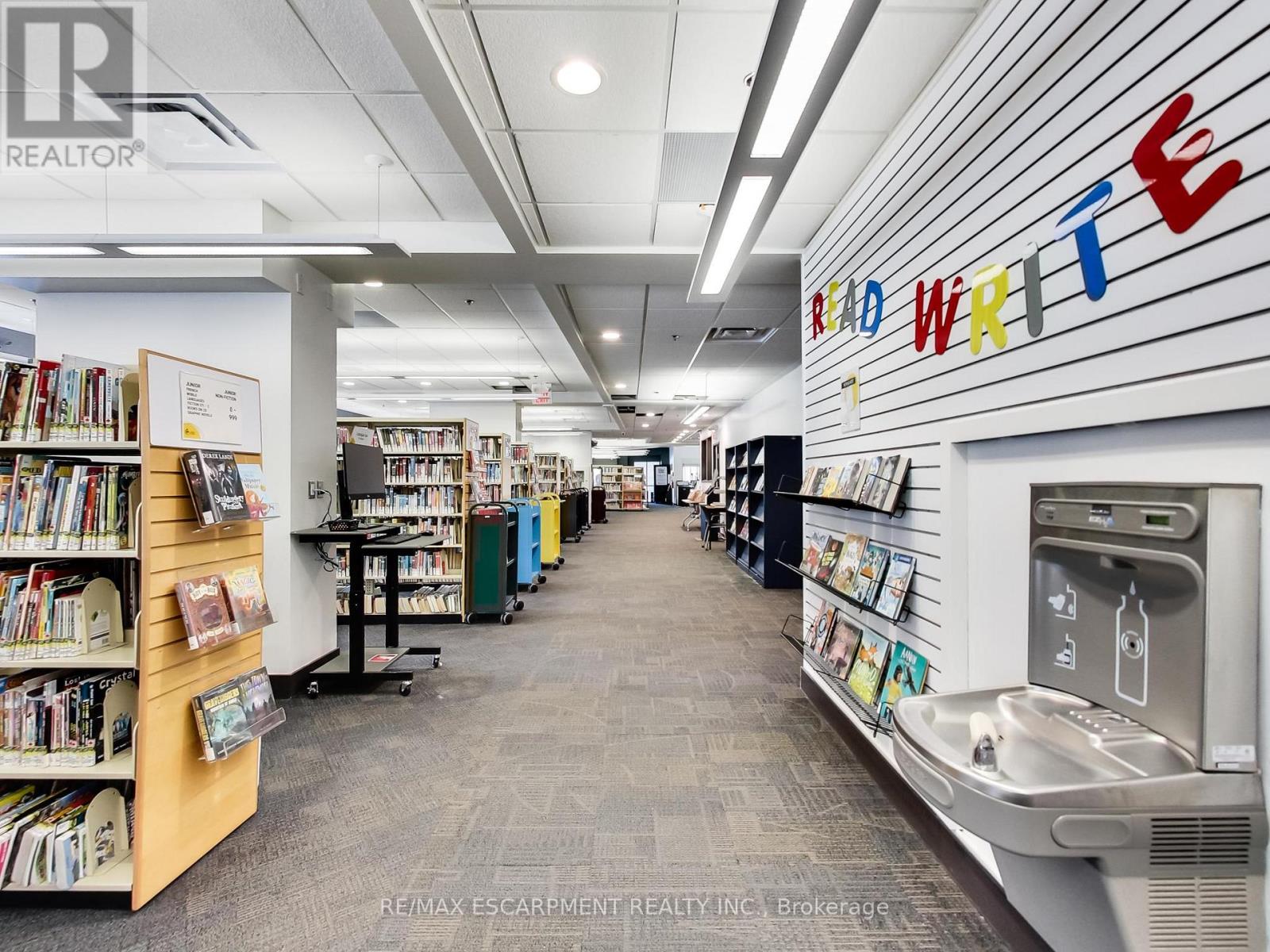 100 - 540 Plains Road E, Burlington, Ontario  L7T 2E3 - Photo 26 - W12951662