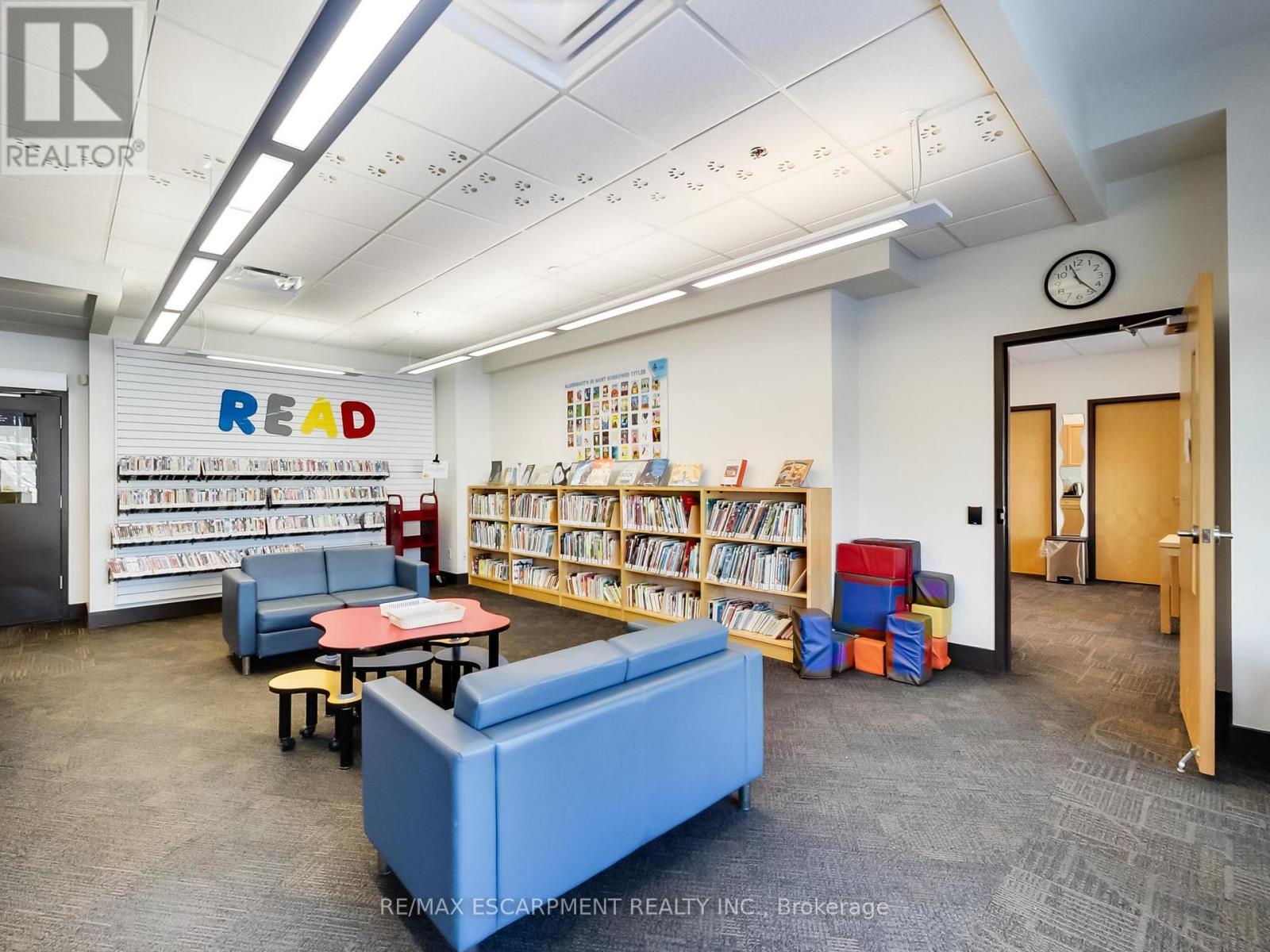 100 - 540 Plains Road E, Burlington, Ontario  L7T 2E3 - Photo 29 - W12951662