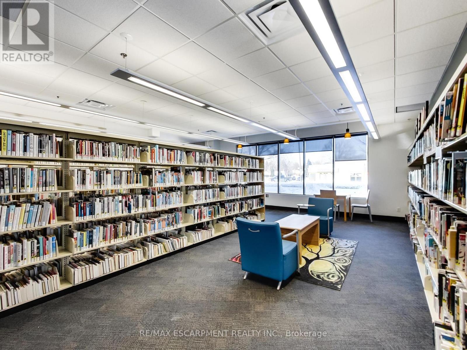 100 - 540 Plains Road E, Burlington, Ontario  L7T 2E3 - Photo 33 - W12951662