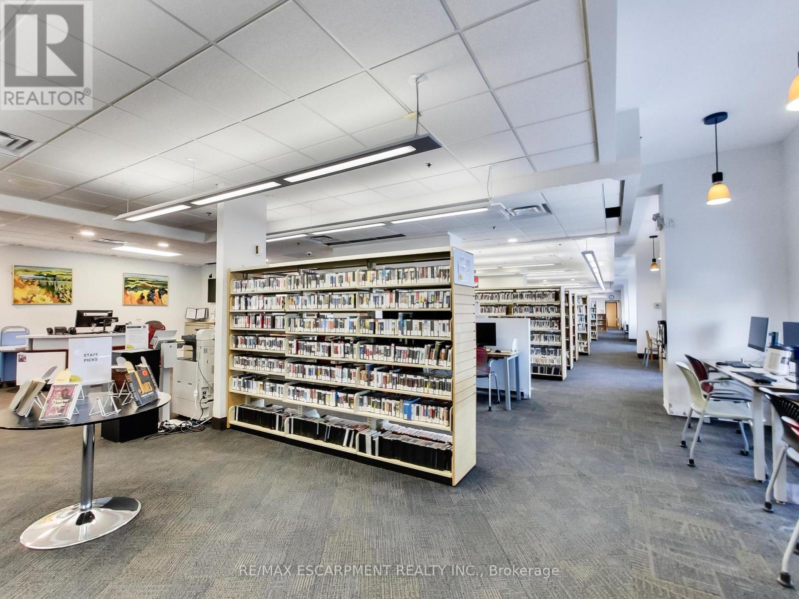 100 - 540 Plains Road E, Burlington, Ontario  L7T 2E3 - Photo 35 - W12951662