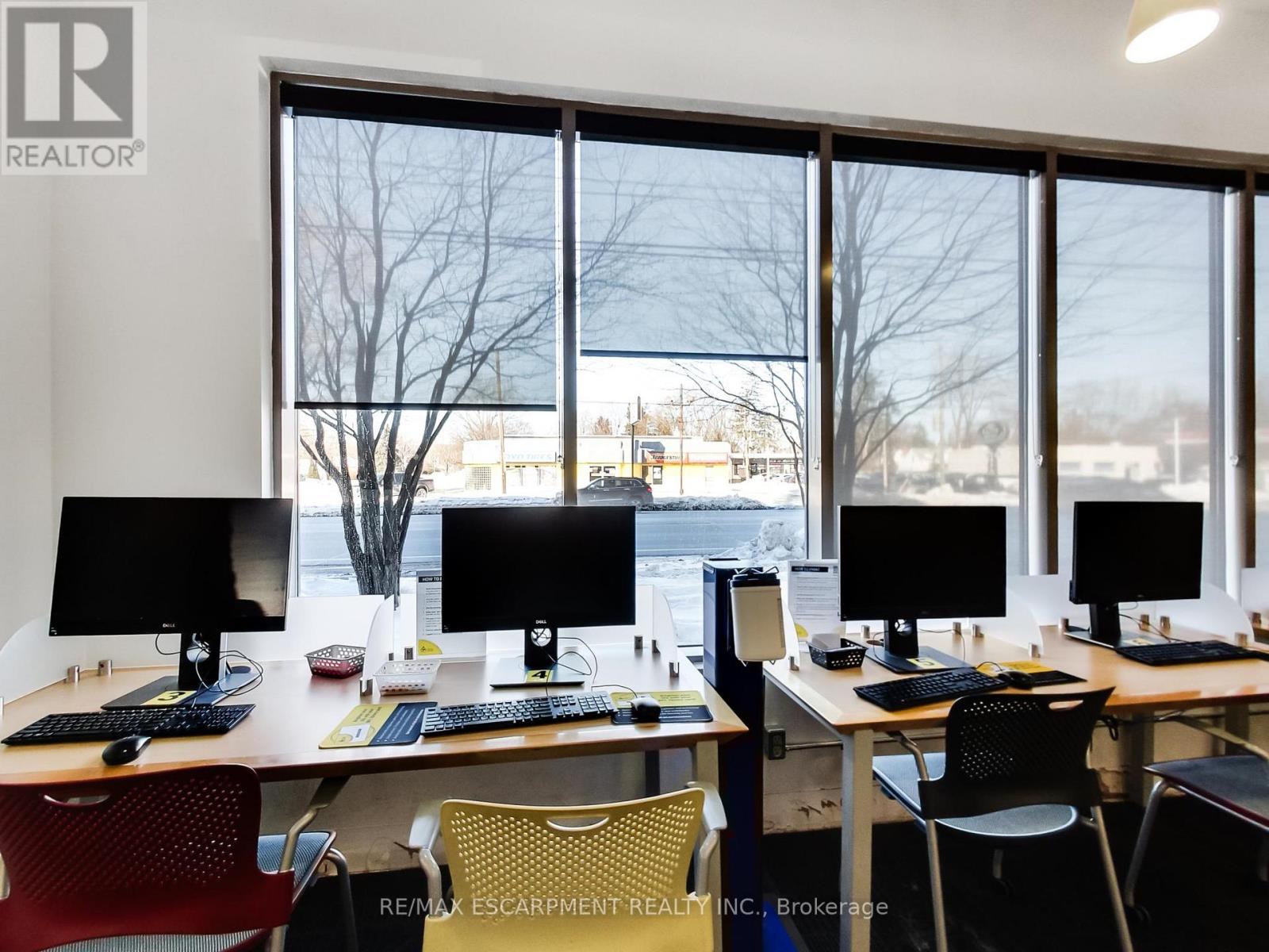 100 - 540 Plains Road E, Burlington, Ontario  L7T 2E3 - Photo 36 - W12951662