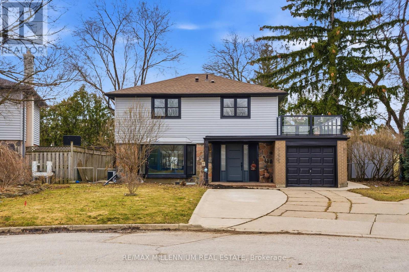 30 Allendale Road, Brampton, Ontario  L6W 2Y8 - Photo 1 - W12951668