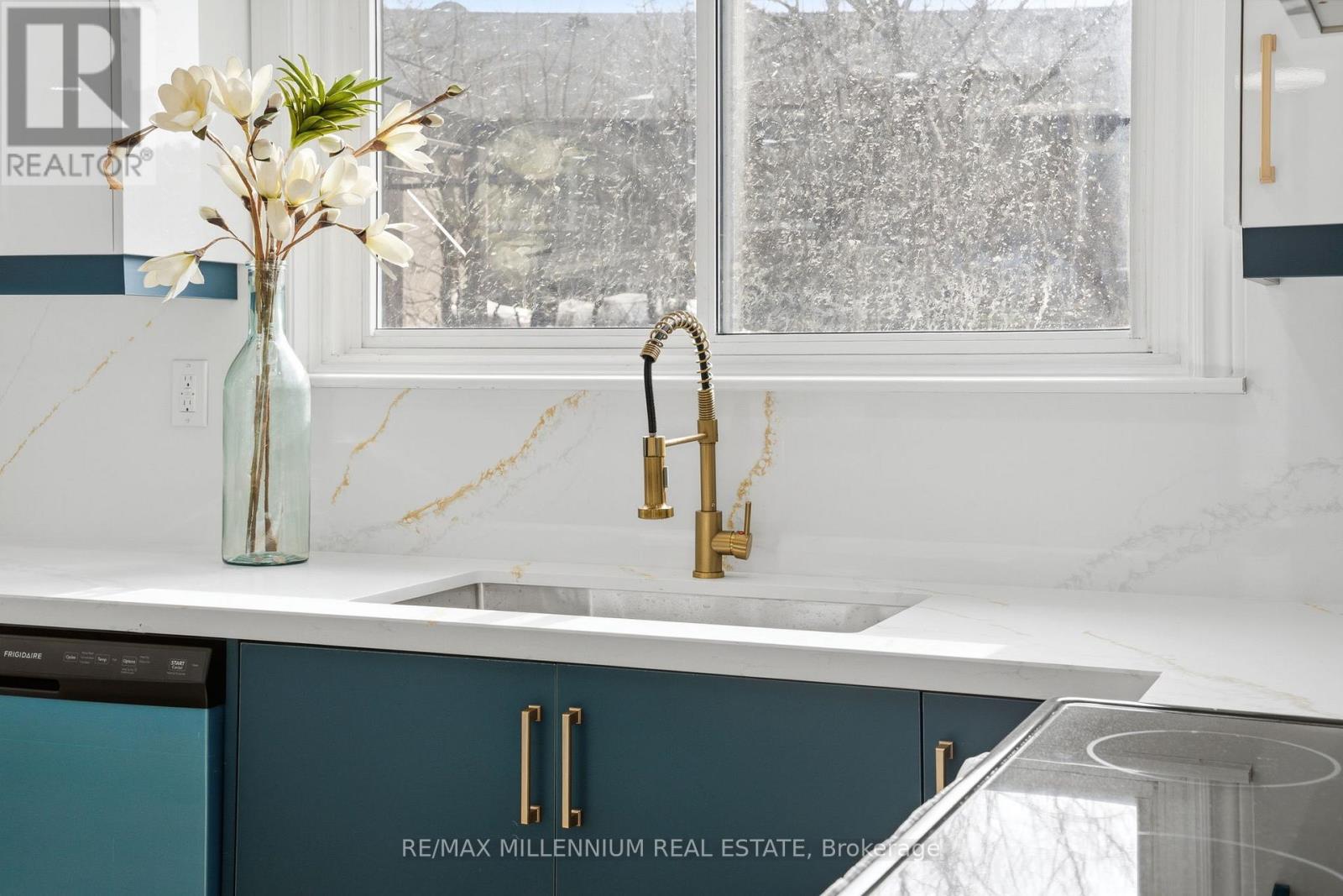 30 Allendale Road, Brampton, Ontario  L6W 2Y8 - Photo 7 - W12951668