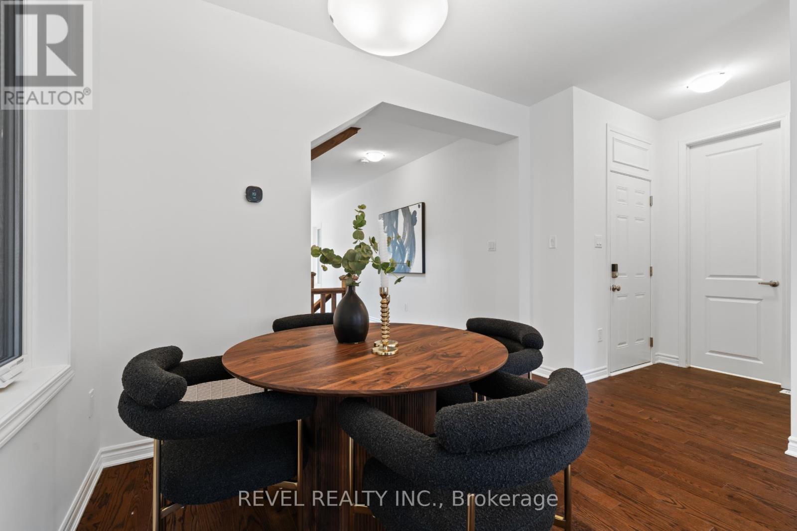 1367 Hearns Place, Milton, Ontario  L9E 2J8 - Photo 6 - W12951704