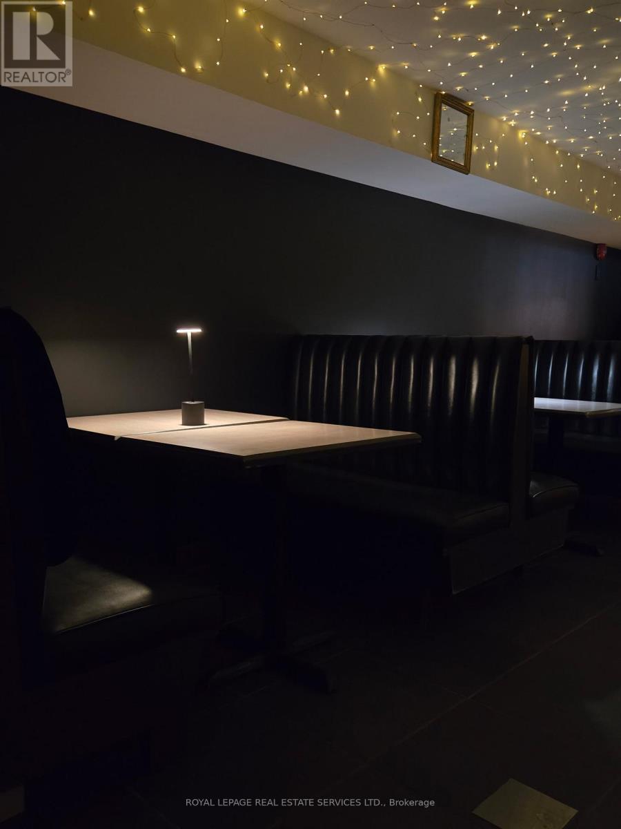 2840 Dundas Street W, Toronto, Ontario  M6P 1Y7 - Photo 12 - W12951706