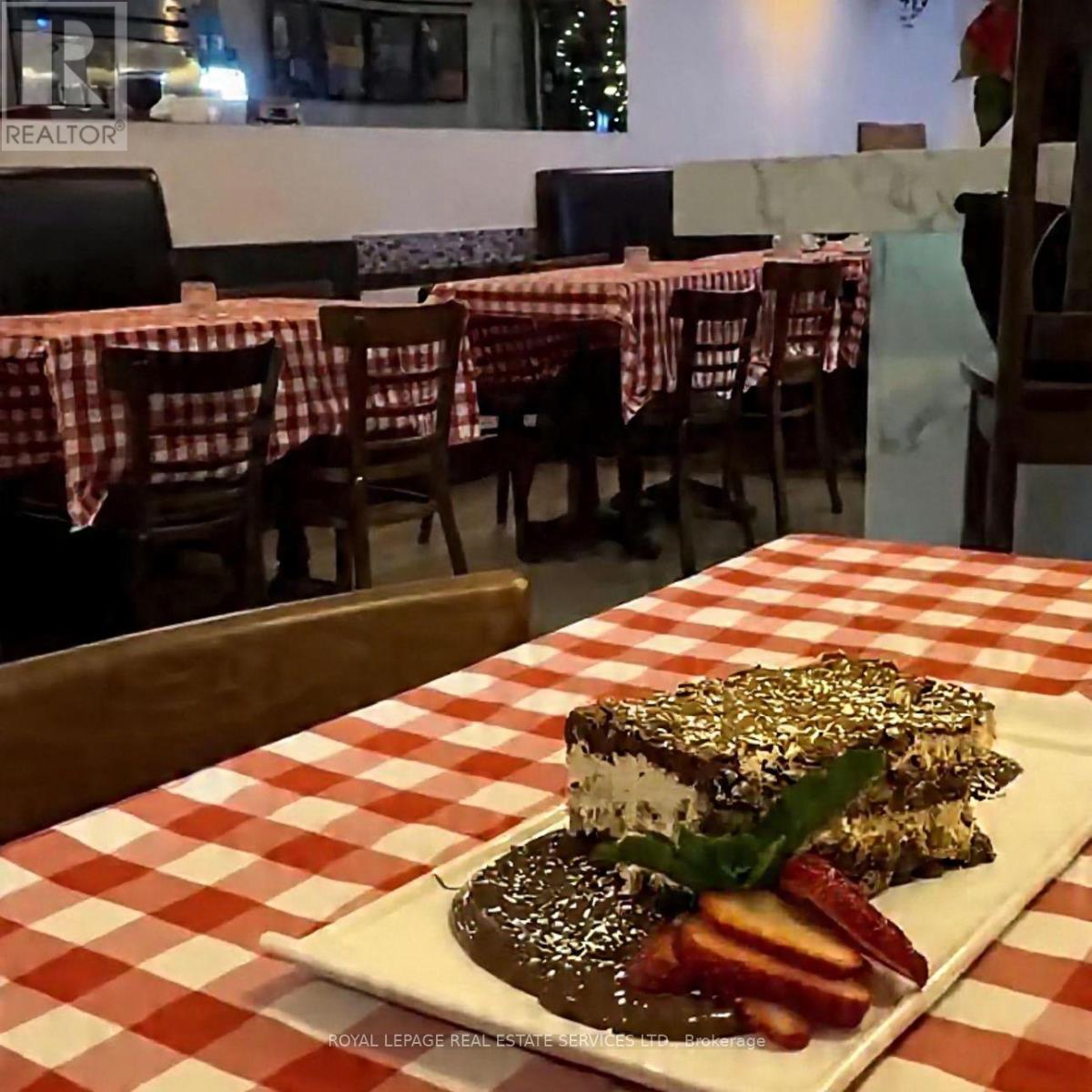 2840 Dundas Street W, Toronto, Ontario  M6P 1Y7 - Photo 5 - W12951706