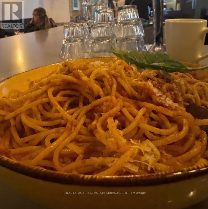 2840 Dundas Street W, Toronto, Ontario  M6P 1Y7 - Photo 6 - W12951706