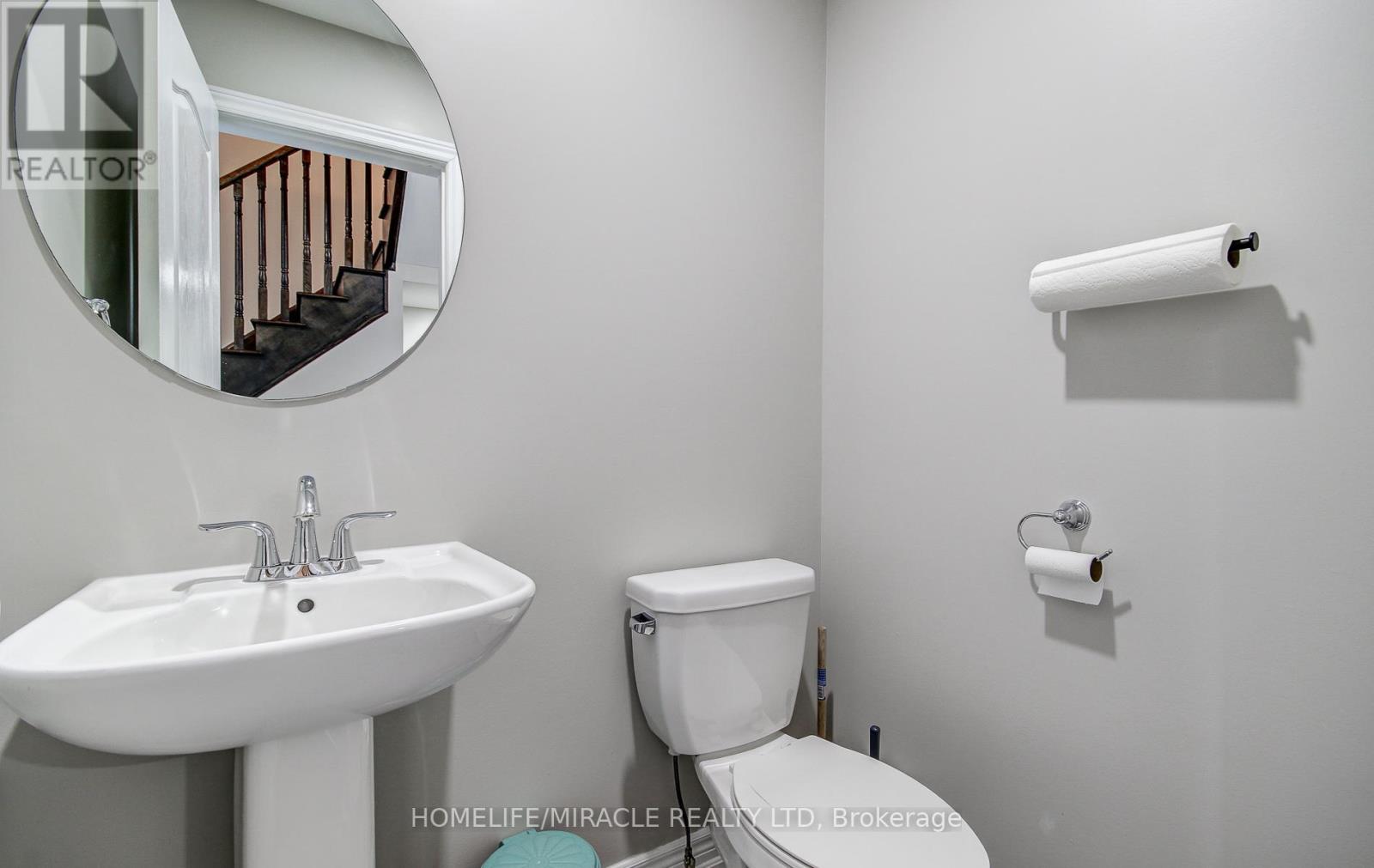 30 Davenfield Circle, Brampton, Ontario  L6P 4M2 - Photo 10 - W12951708