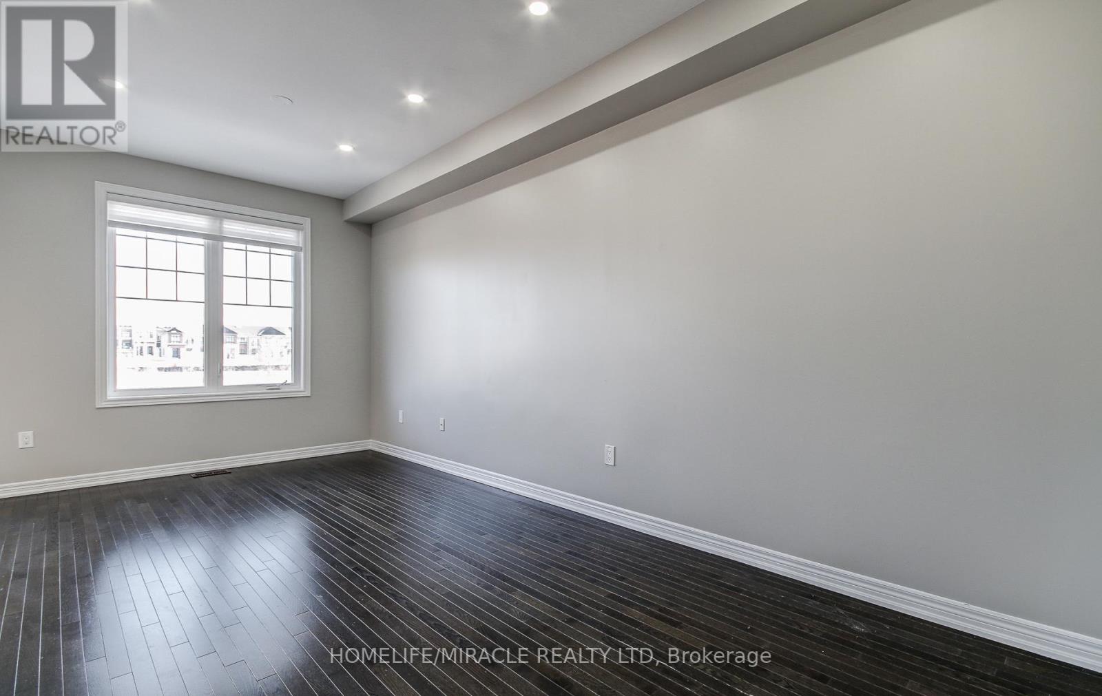 30 Davenfield Circle, Brampton, Ontario  L6P 4M2 - Photo 15 - W12951708